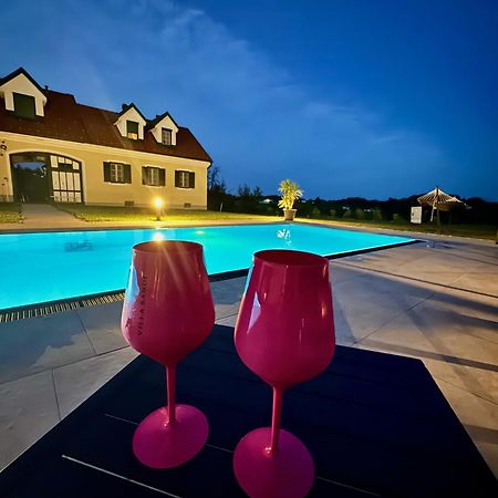 Landhaus Dasthomas Henndorf im Burgenland エクステリア 写真